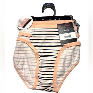 New 3 Pack of Nobo Cotton Cheeky Panties Size XS Stripes, pink, Dots